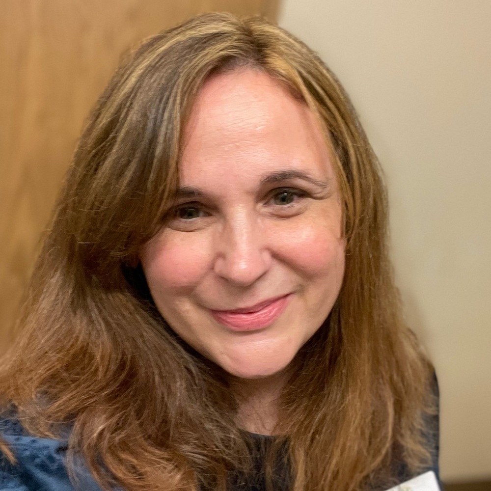 Meet your Posher, Maricel!